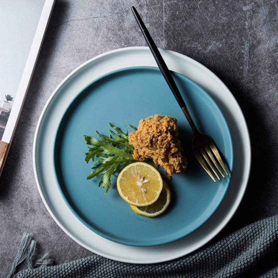 Stoic Nature Plain Plate – Simple Elegance for Every Meal